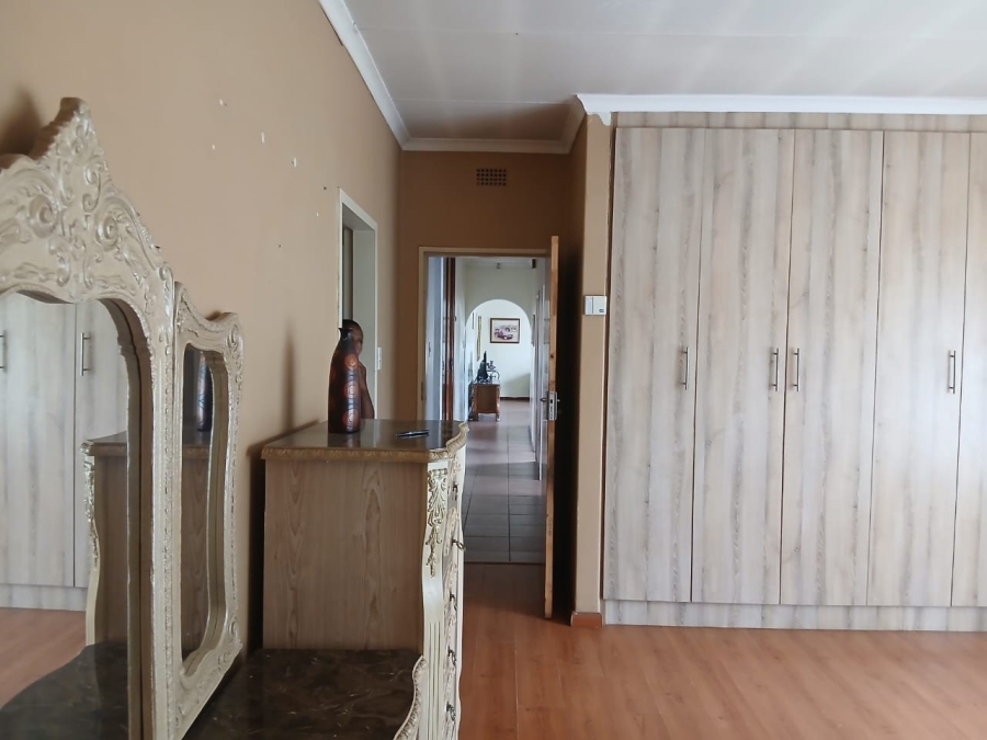 3 Bedroom Property for Sale in Rustenburg Central North West